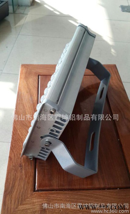LED投光灯外壳，隧道灯外壳，大功率投光灯外壳，LED灯外壳图1
