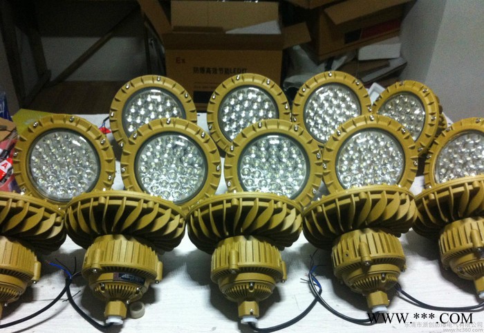 LED防爆泛光灯 150W大功率LED防爆灯 LED加油站防爆灯图2