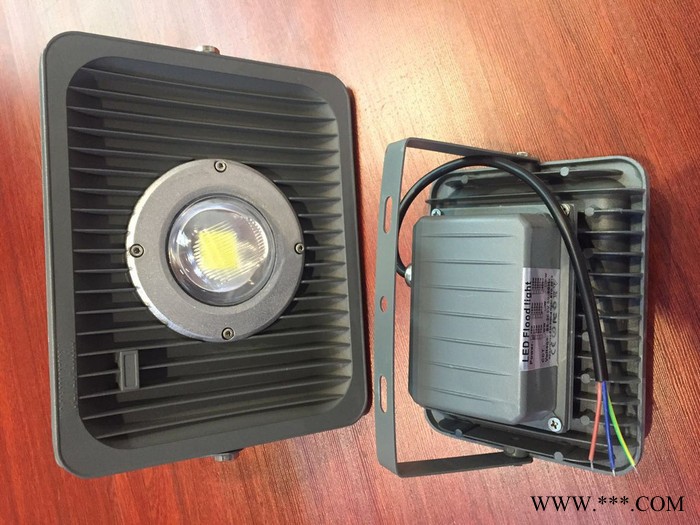 **款灯具照明、LED投光灯150W图4