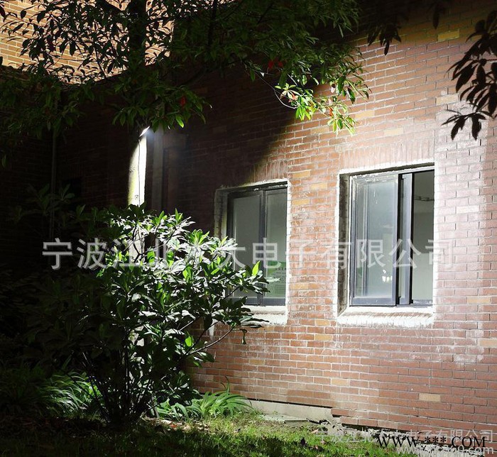 木大精工MD-705 太阳能庭院灯超亮LED投光灯高亮家用照
