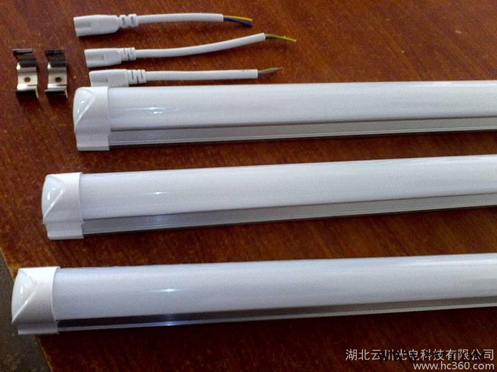 云川T8 一体化1.2米18WLED日光灯管图1
