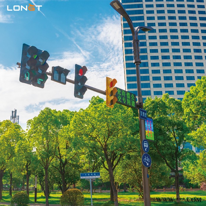 智慧道路共同杆 多功能5G路灯 LED道路灯厂家图3