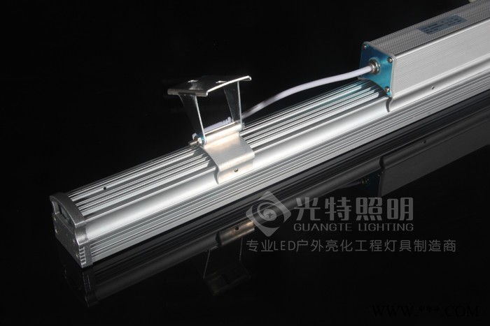 LED洗墙灯厂家LED大功率投光灯LED线条灯LED护栏管批发光特灯饰