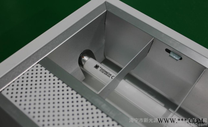 T5格栅灯 2*28W嵌入式格栅灯盘图3