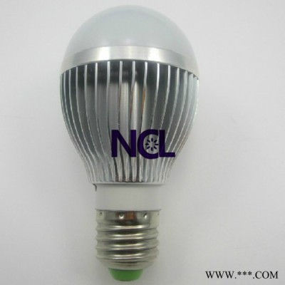 供应5W LED灯泡380流明，取代40W的白炽灯