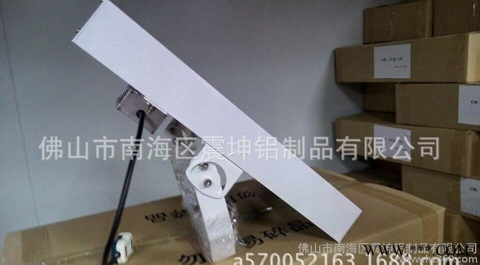 LED隧道灯，LED模组投光灯150W，投光灯外壳，路灯灯具，图1