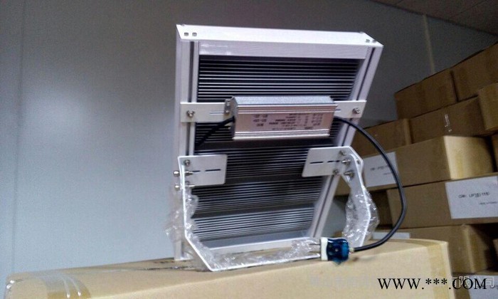 LED隧道灯，LED模组投光灯150W，投光灯外壳，路灯灯具厂家，批发图3