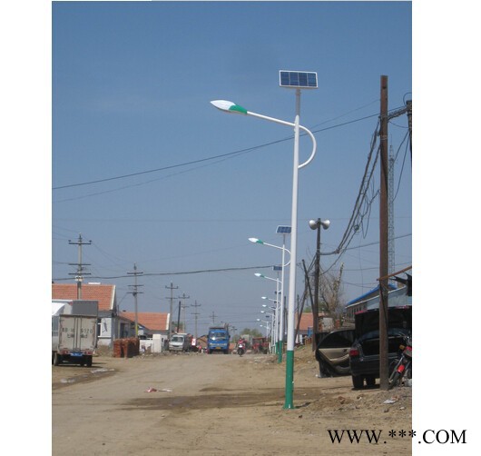 厂家批发 太阳能LED路灯 5米6米led太阳能道路灯节能改造专用路灯 LED节能路灯