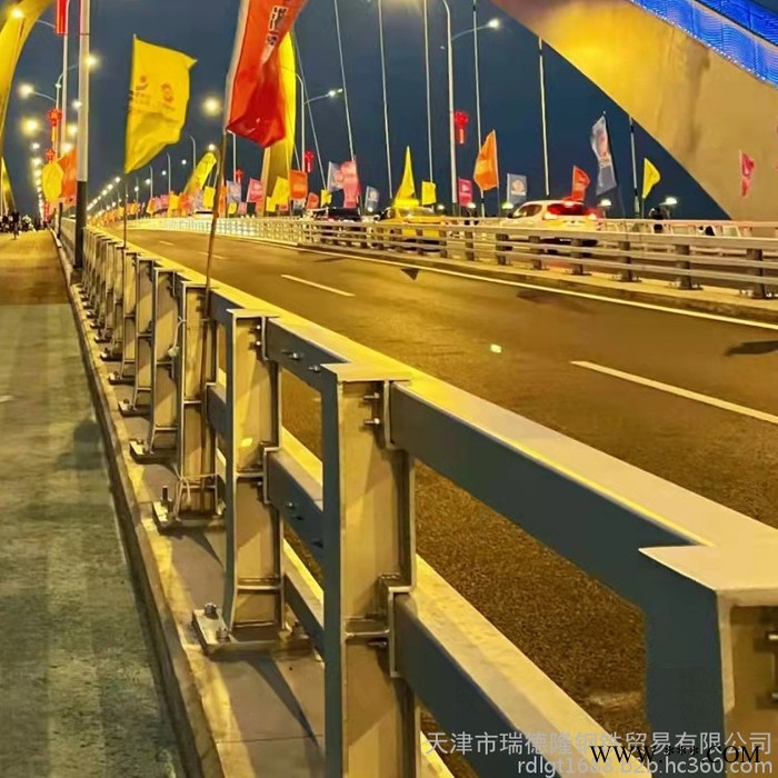 木纹景观护栏 河道景观灯光栏杆 河道灯光立柱 材质 天津瑞德隆图4
