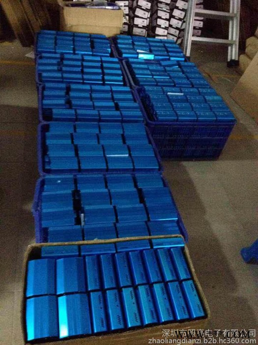二十合一 多图案激光灯 镭射灯 红绿激光灯 **满天星迷你激光舞台灯声音控制能发挥良好的舞台气氛图10