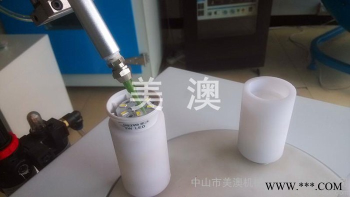 供应全自动LED球泡灯/节能灯点胶机图3