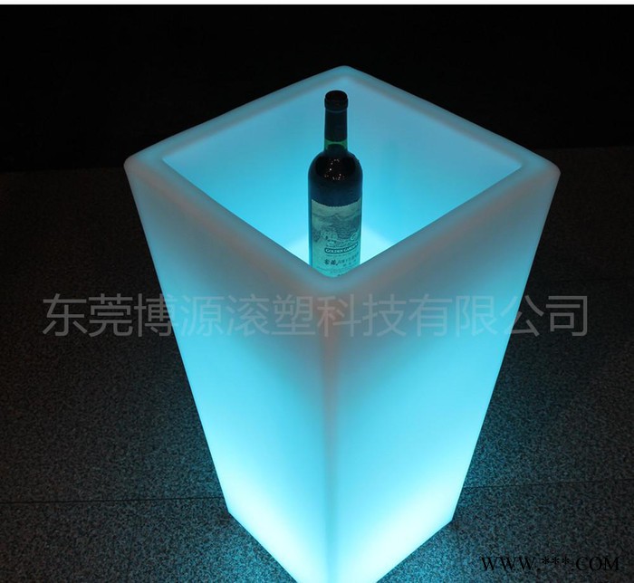 工厂直销发光花盆，塑料盆 景观灯 草坪灯  新潮家私直销图1
