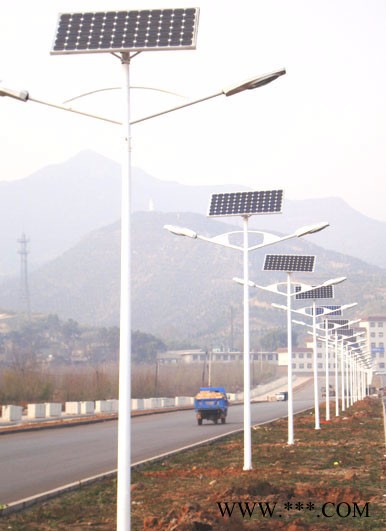 保定太阳能路灯厂家选择，太阳能路灯60W 路灯价格 新农村路灯 景观灯路灯生产厂家 led灯具直销