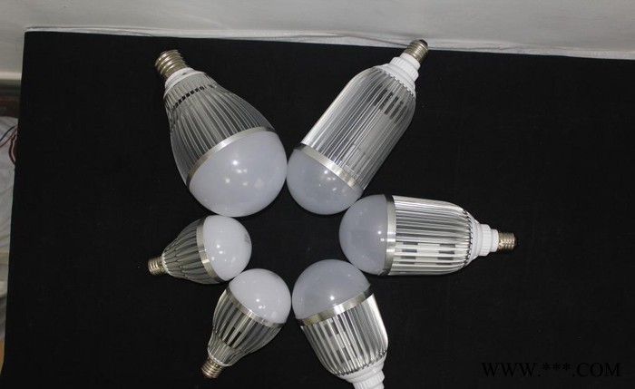 直销铝壳节能灯家用led灯泡大功率E27球泡灯超亮室内照明图3