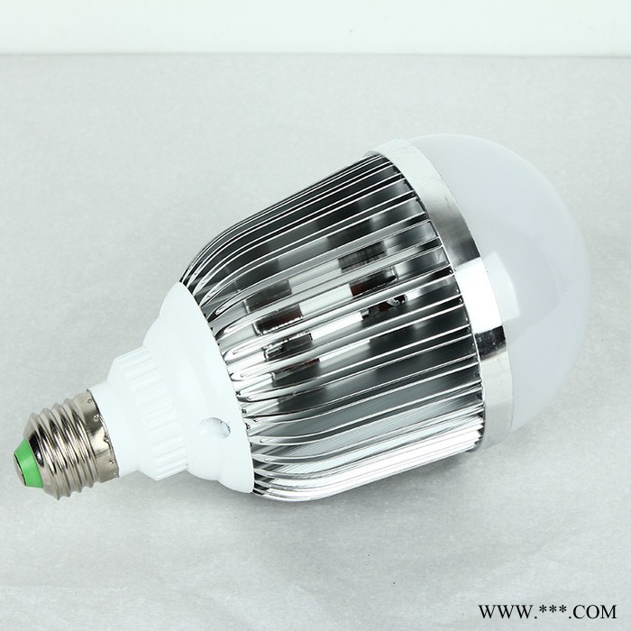 直销铝壳节能灯家用led灯泡大功率E27球泡灯超亮室内照明图2