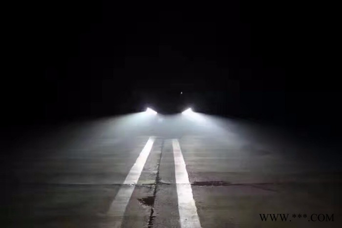 奥迪 LED灯 氙气灯 振翔改灯