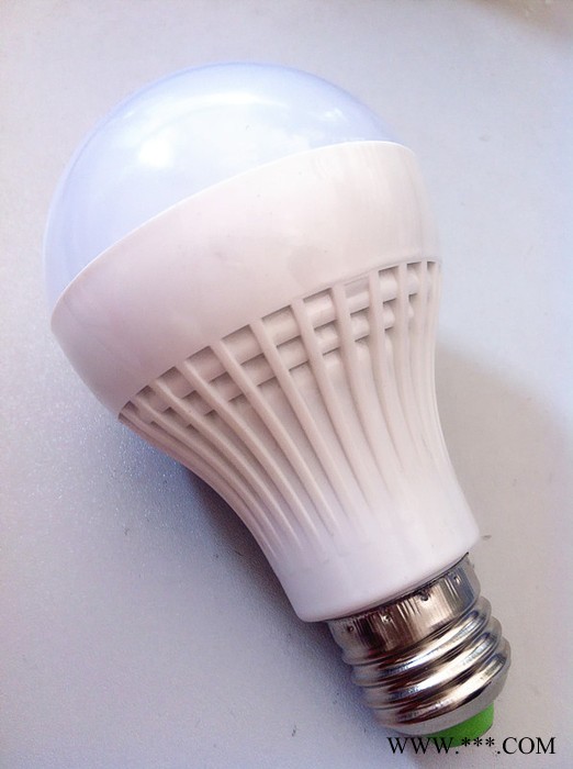 供应【批发供应】LED球泡灯 7W 工程led灯泡 照明灯具 led节能灯图1
