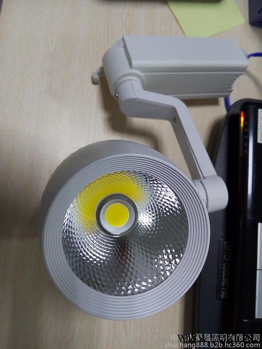 **led轨道灯  可调角度轨道灯 led射灯 服装店照明灯led节能灯图5