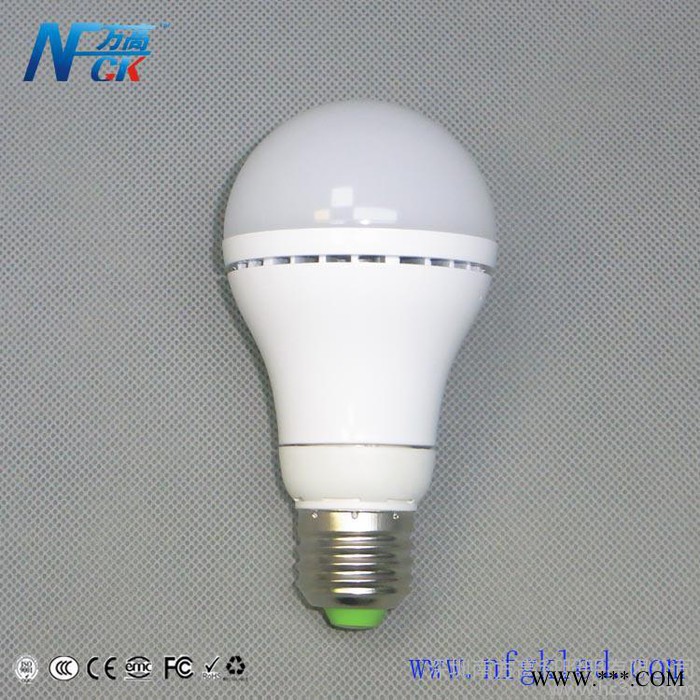 供应方高照明LED球泡灯 5W新款压铸高亮节能灯泡 5730贴片球泡灯图2
