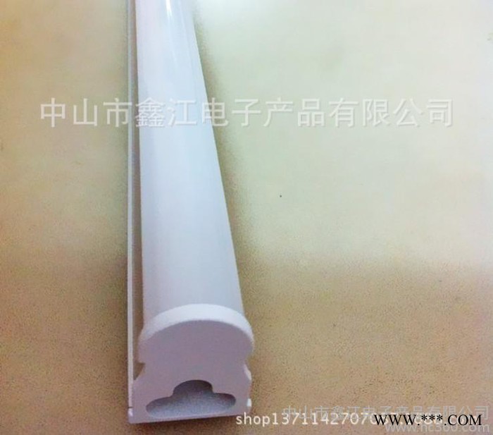 供应鑫江祥光led日光灯7W T5一体化日光灯