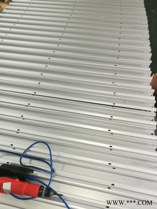 供应中山市圣逸照明科技有限公司旗下鑫易莱品牌型号SY-XTD12的12W金黄光 LED线条灯轮廓灯护栏灯洗墙灯线型灯图3