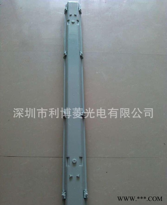 T8日光灯具  食品厂三防灯支架  双管PC材质图3