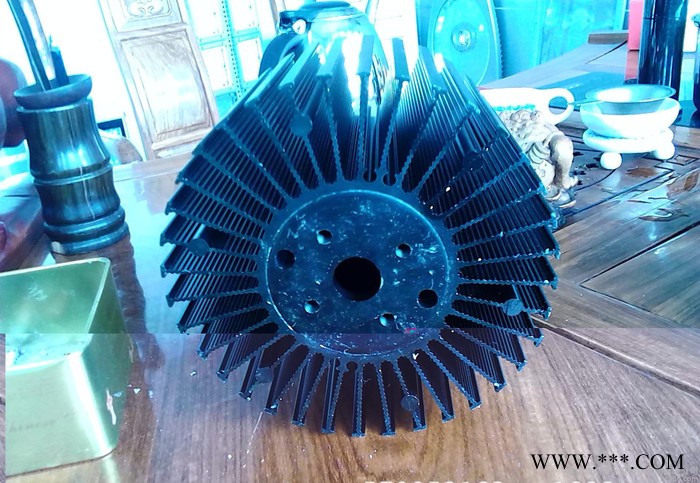 LED铝材配件,LED工矿灯散热器,LED铝制品制造，模具开发LED配件图2