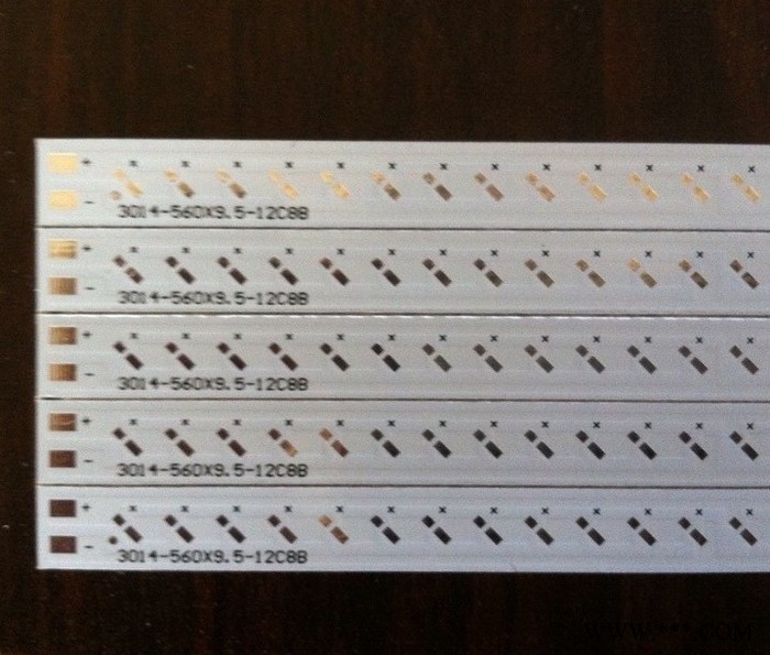 供应日光灯HYPCB 1886LED铝基板.线路板图2