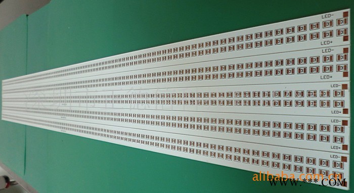 供应日光灯HYPCB 1886LED铝基板.线路板图3