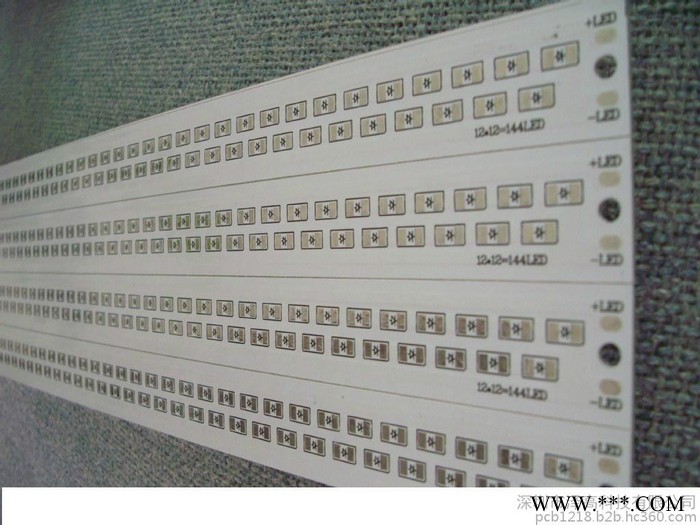 高散热性LED日光灯铝基板图1
