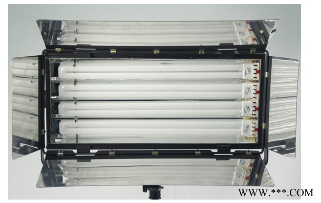 供应西安舞台灯光豪彩舞台灯光设备4X55W三基色柔光灯★三基色冷光灯★影视灯光★演播室灯光摄像灯