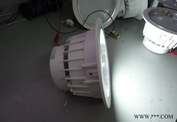 LED铝型材筒灯.导轨筒灯.LED压铸铝筒灯.非标LED筒灯图2