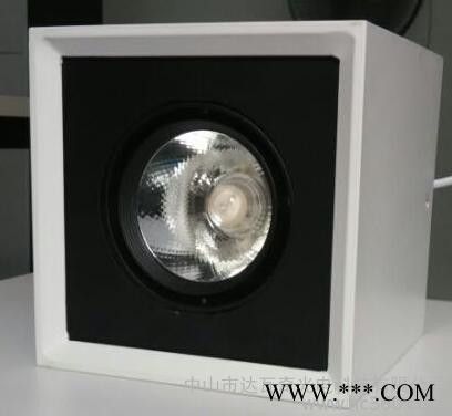 LED 明装筒灯
