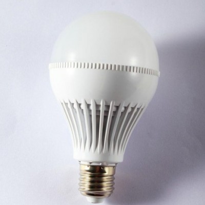 供应鑫江祥光7W**led球泡灯 7W工程灯泡 2835贴片
