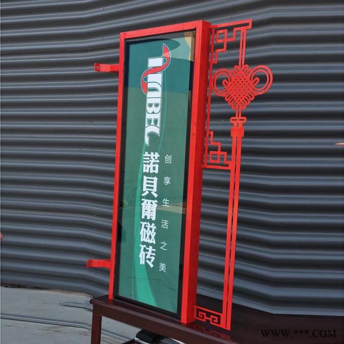 安装在路灯杆上的广告灯箱宣传牌称之为灯杆灯箱又叫道旗灯箱，厂家设计的双画面灯杆灯箱使用安全换画面方便图5