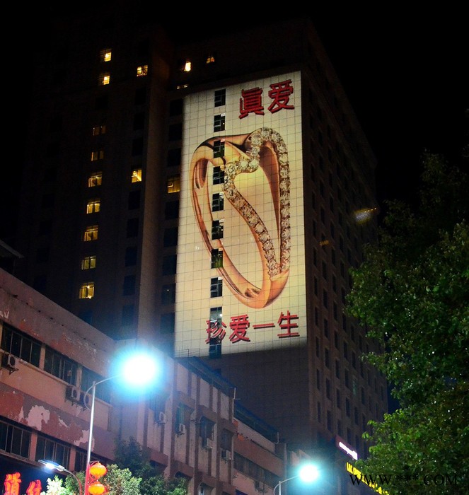 Z1供应都市巨影155广告灯具_墙面投影_楼宇广告投影_户外投影广告预算_户外广告设计制作图5