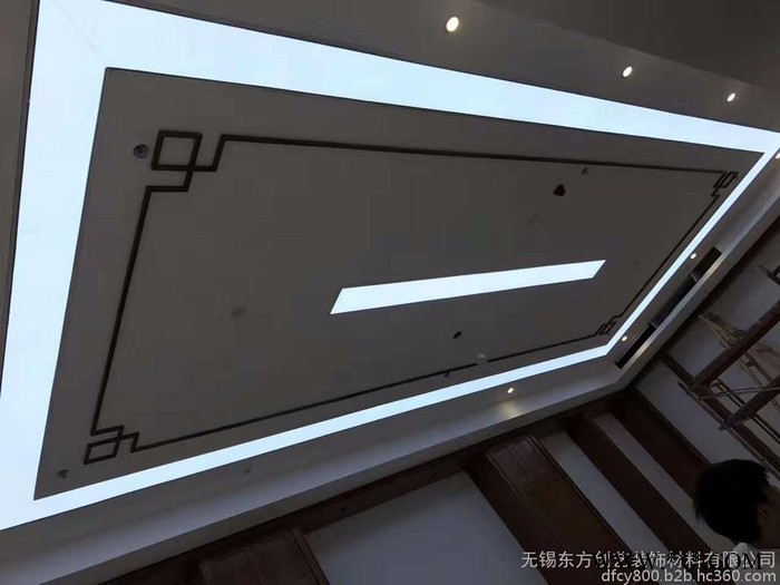 白色透光膜吊顶写真软膜高清UV精印膜无边框卡布灯箱漫反射卷帘灯条手机店广告灯箱窗帘店灯膜图5