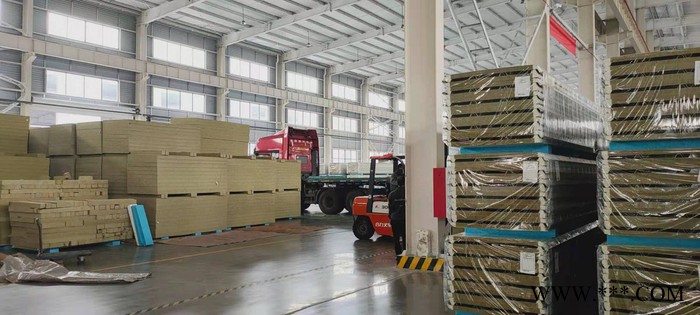 钢筋桁架楼承板岩棉夹芯板岩棉屋面139-5138-2306图2