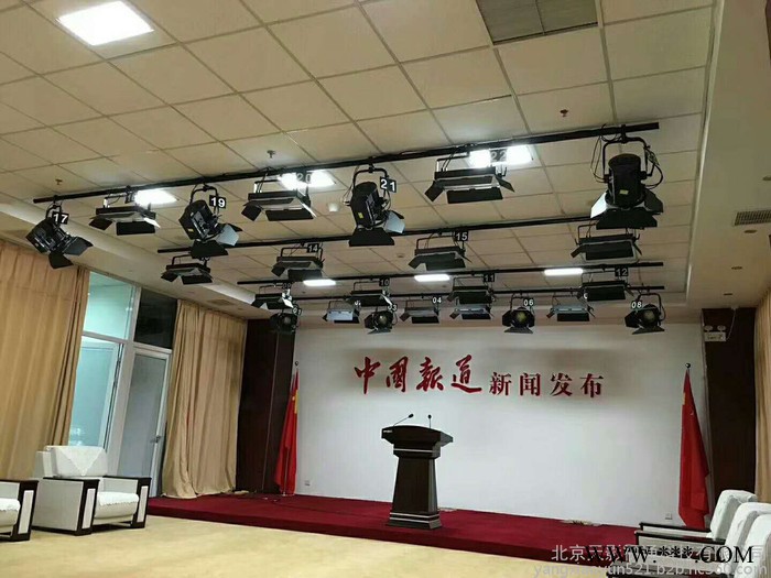 天影视通虚拟演播室灯光设计方案 摄像抠像灯光设计舞台灯光方案 演播室灯光系统图6