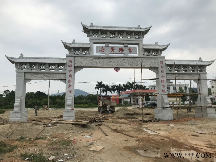 专业制作三门五楼石牌坊 青石传统石牌坊 一门牌楼设计 价格面议图1