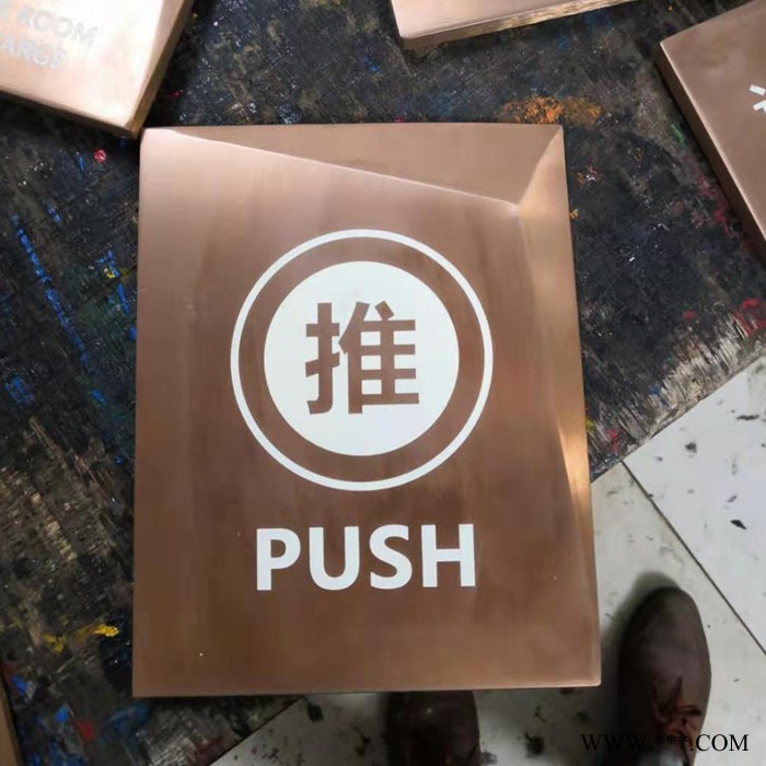 定制KTV异型镜面玫瑰金不锈钢门牌  宾馆房间号金色灯箱 定制门牌号图6