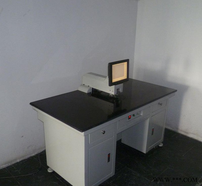 铭牌重型冲孔机——精度高、速度快、噪音小