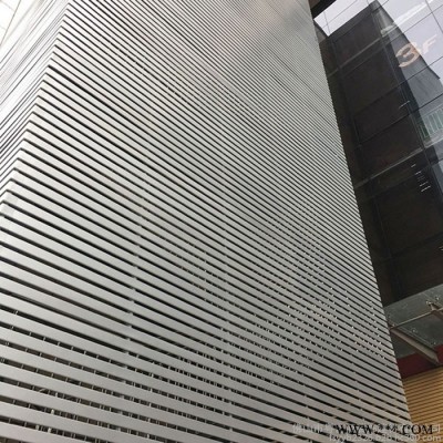 银灰色广告牌铝条形扣板 防锈广告铝扣板 84宽广告墙格栅铝条