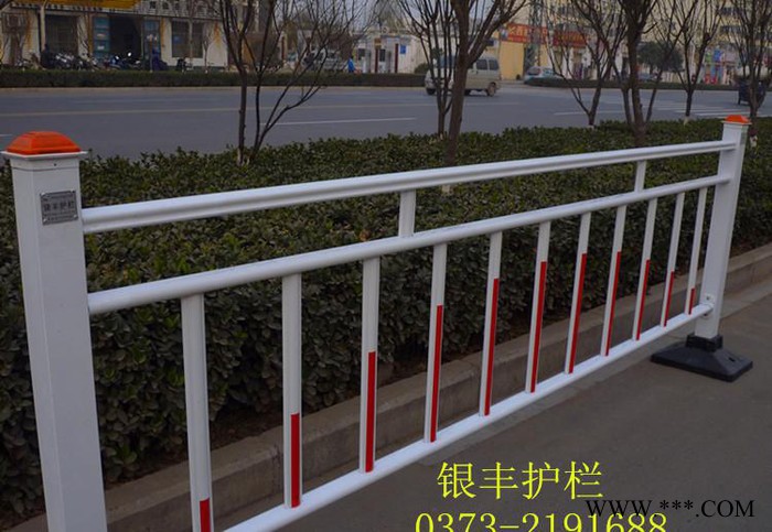 河南郑州反光隔离栏 广告牌护栏 市政交通道路护栏定做直销图2