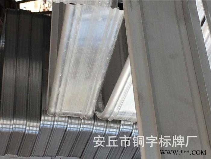灯杆灯箱生产厂家 路杆广告牌 灯杆道旗 中国结广告灯箱出货快图1