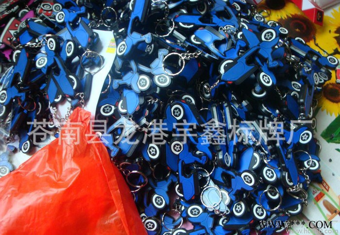 【厂家生产】车形软胶钥匙扣， 卡通钥匙扣， 钥匙扣挂牌图3