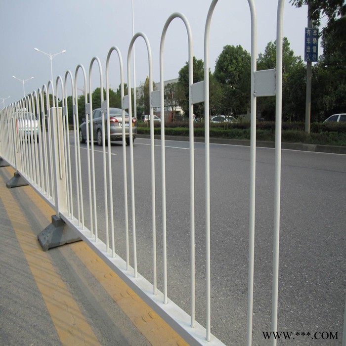 城市京式护栏 人车分离京式隔离栅 道路中间广告牌护栏 松雯护栏制品 品质保证图5