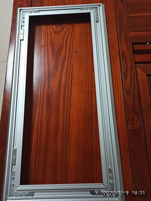 百诺威地铁灯箱喷涂铝型材边框 户外大型广告牌铝型材 标识标牌铝型材 地铁灯箱广告铝边框图3