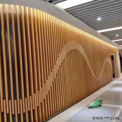 餐厅隔断木纹铝管50*50  门头广告牌木纹铝格栅 景区外墙装饰铝木纹格栅材料