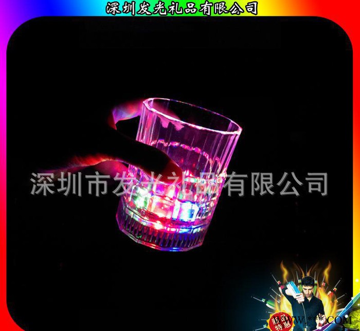 官邸酒吧会所酒杯感应杯LED水感应发光杯把水倒进杯子就会亮图2